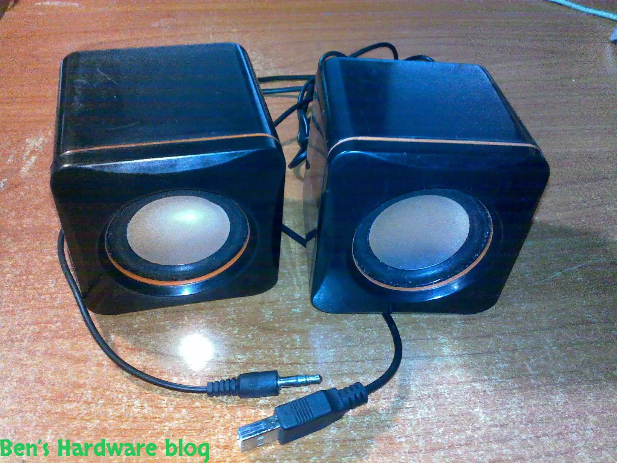 Fixing a Simple 2 Speakers Set