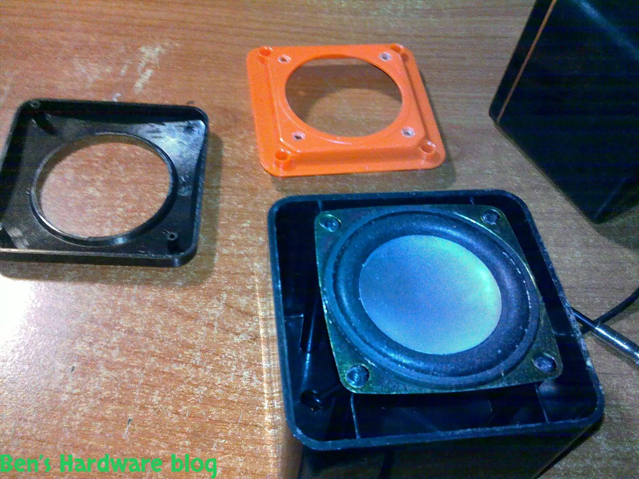 Simple_2_Speakers_Set5.webp
