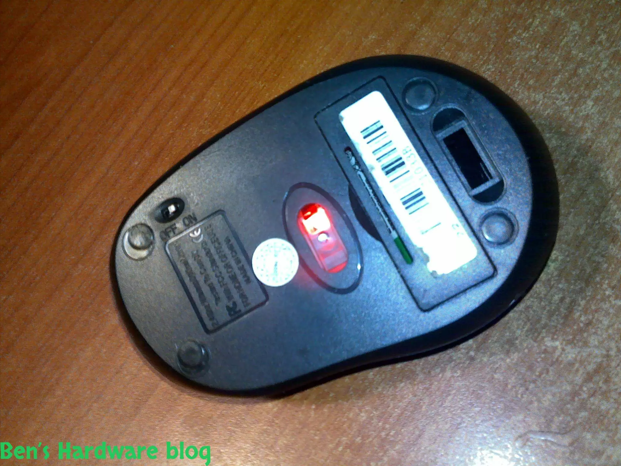 Simple_Wireless_Optical_Mouse6.webp