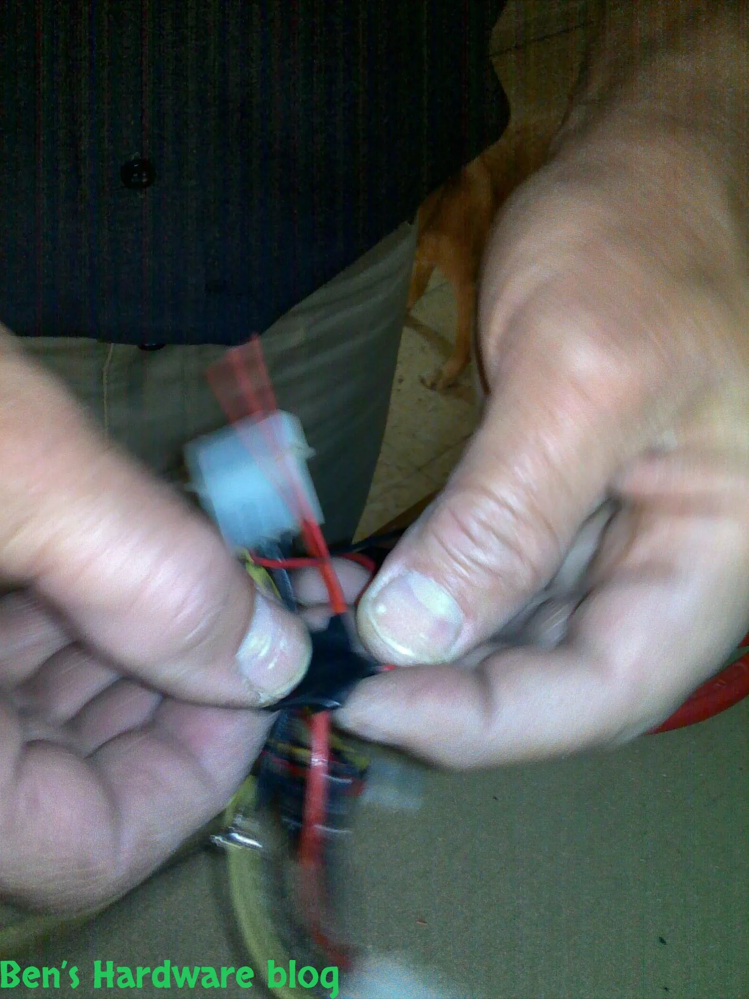 Soldering_a_Power_Splitter14.webp