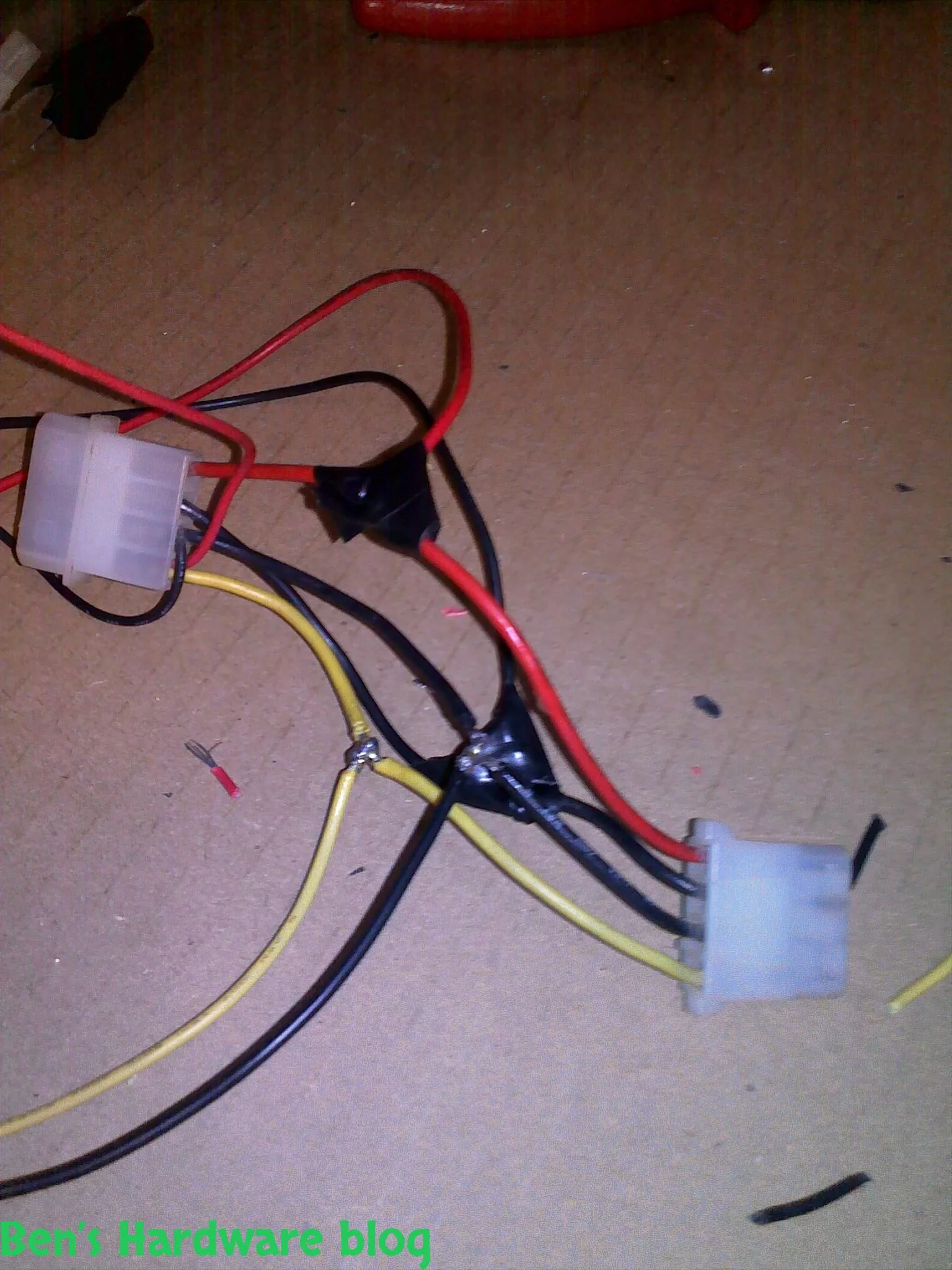 Soldering_a_Power_Splitter15.webp