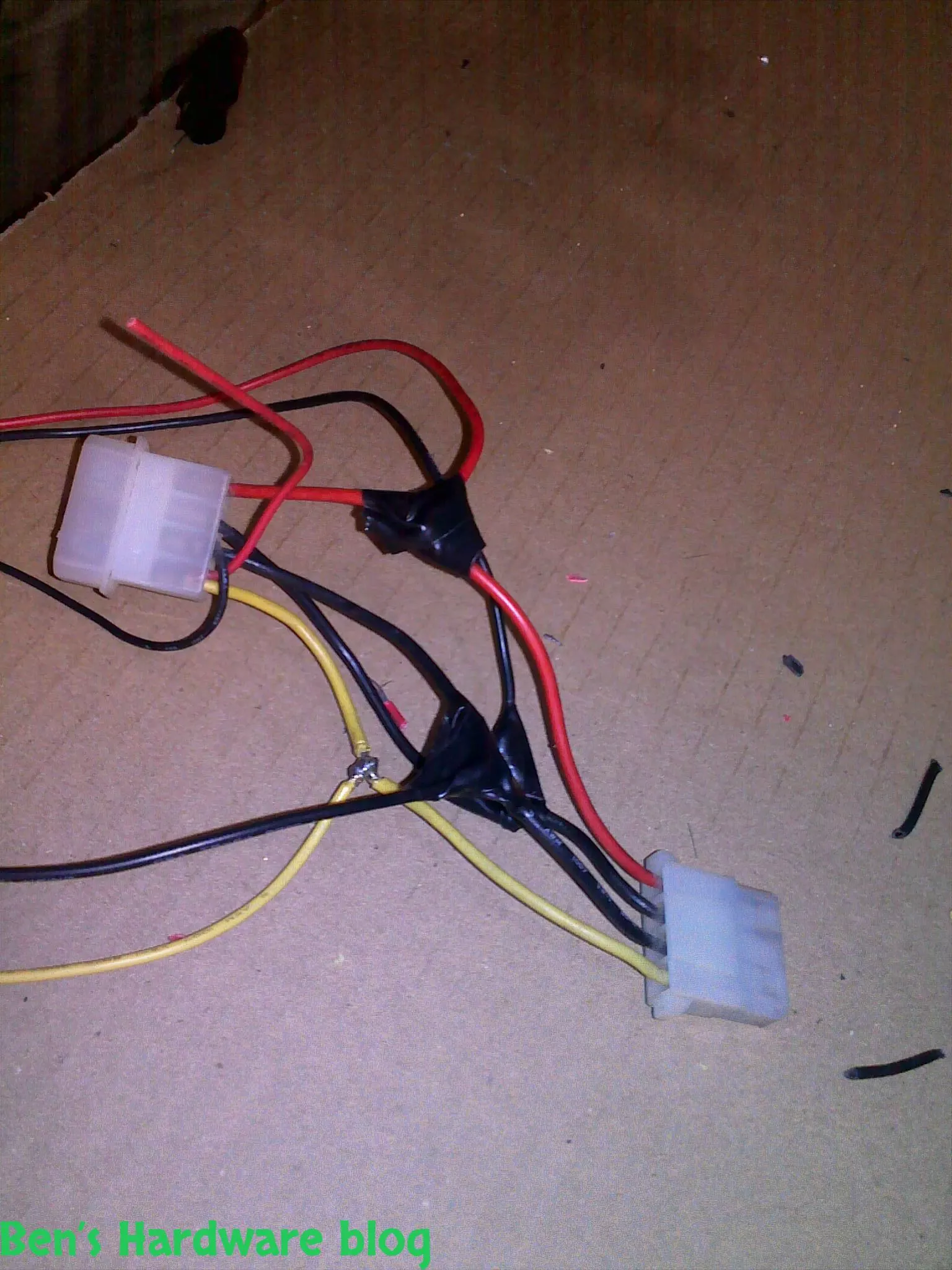 Soldering_a_Power_Splitter17.webp