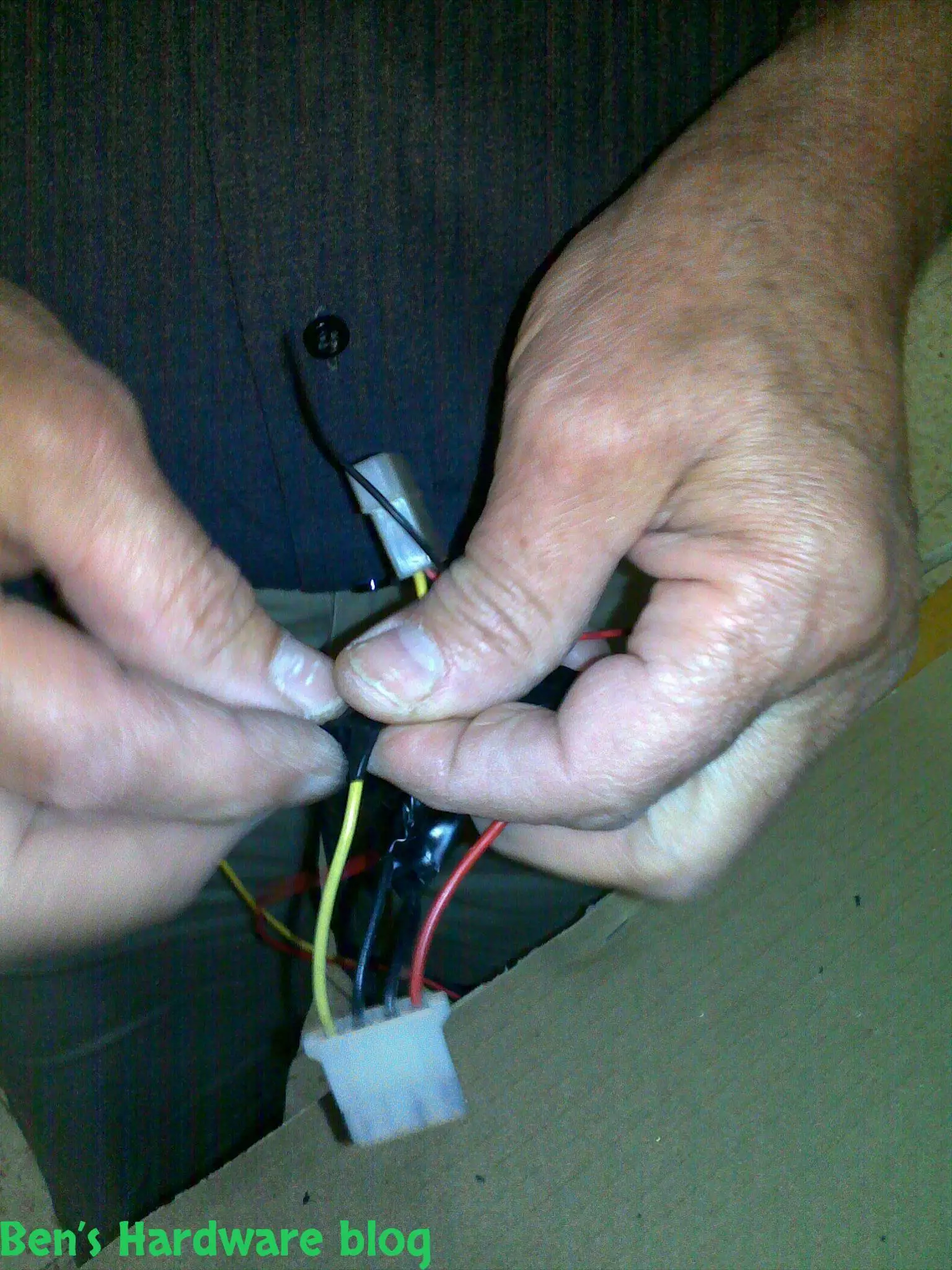 Soldering_a_Power_Splitter18.webp