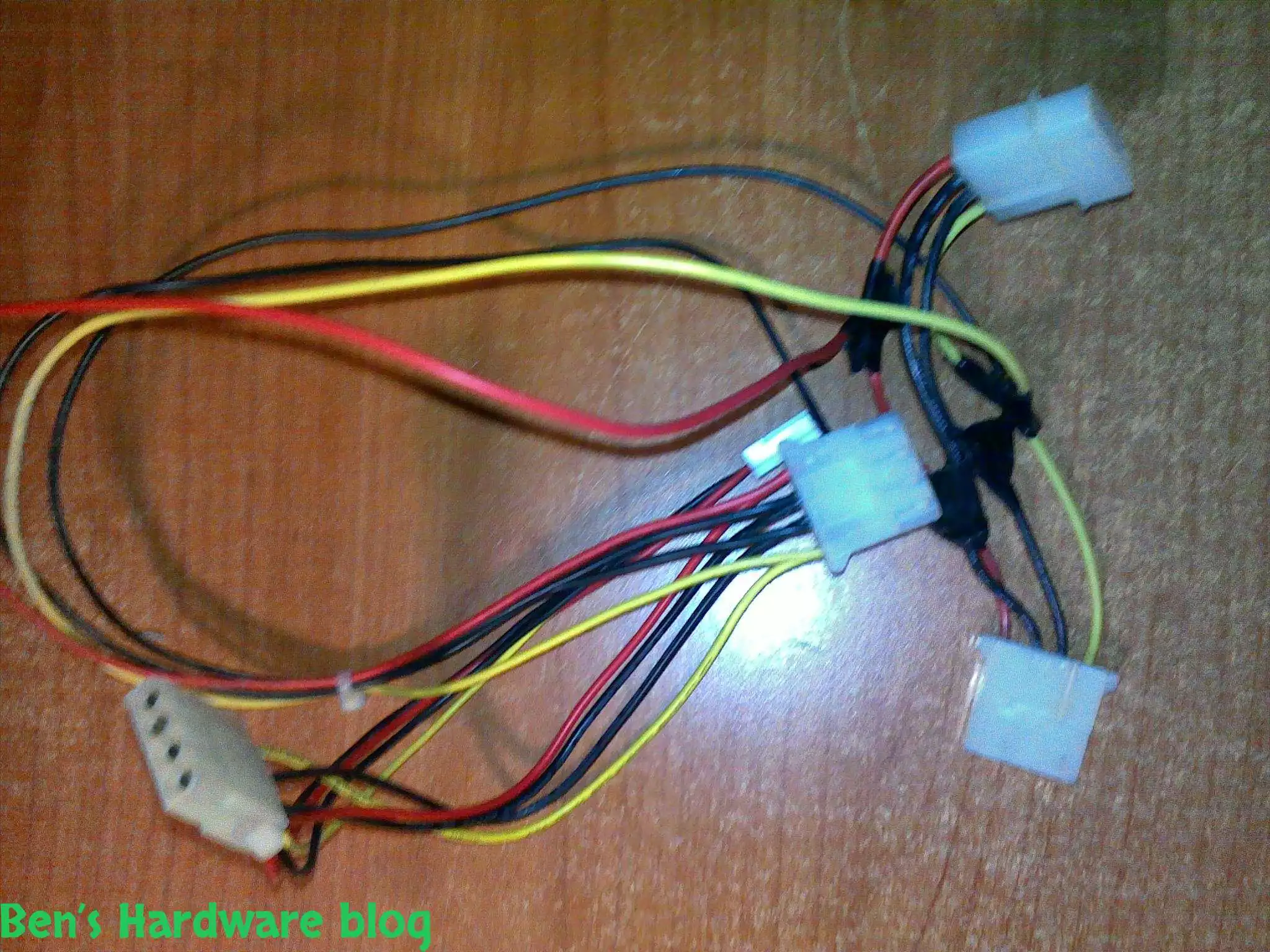 Soldering_a_Power_Splitter20.webp
