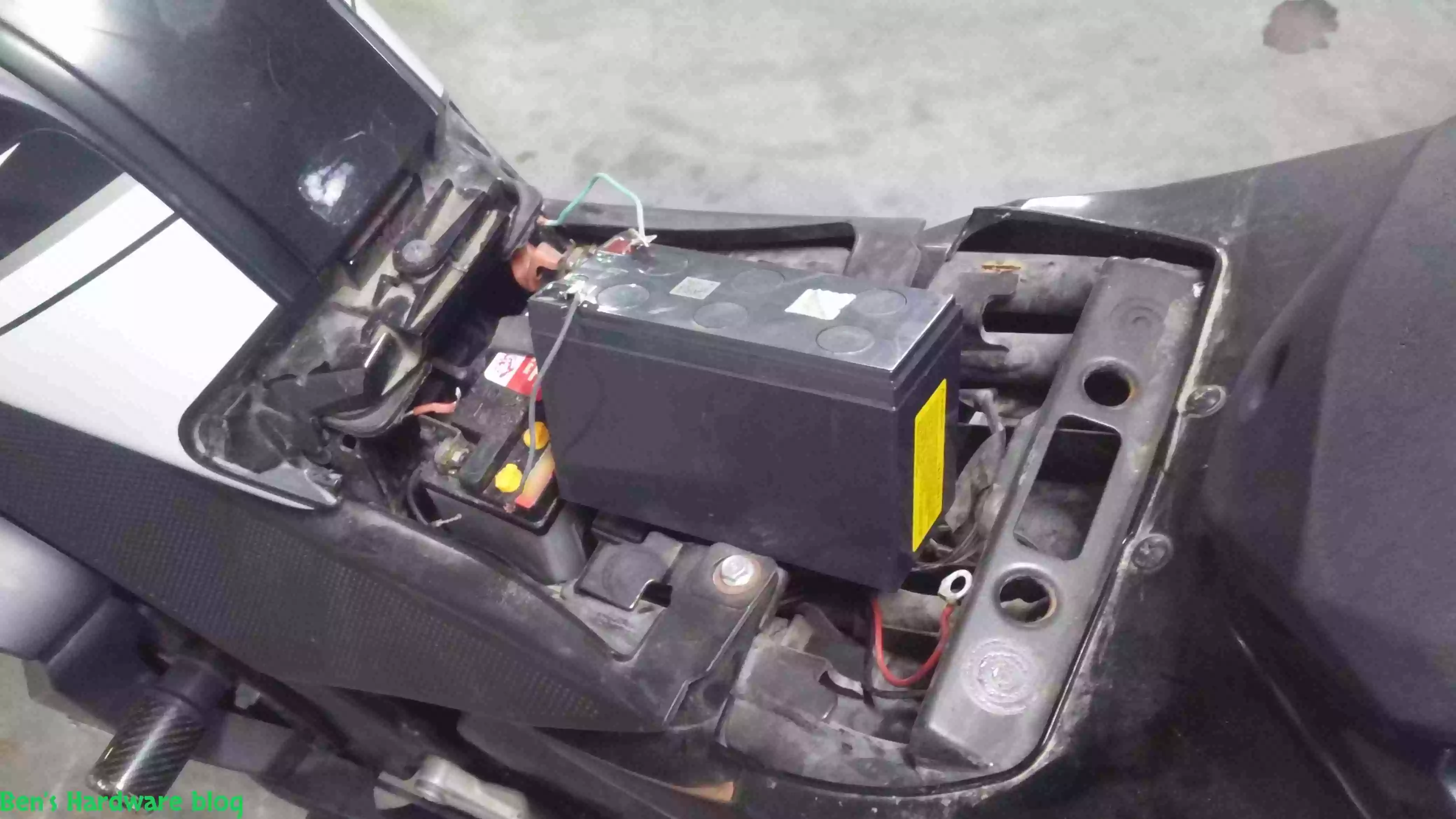Starting_a_YZF-R125_Motorcycle_with_a_UPS_Battery7.webp