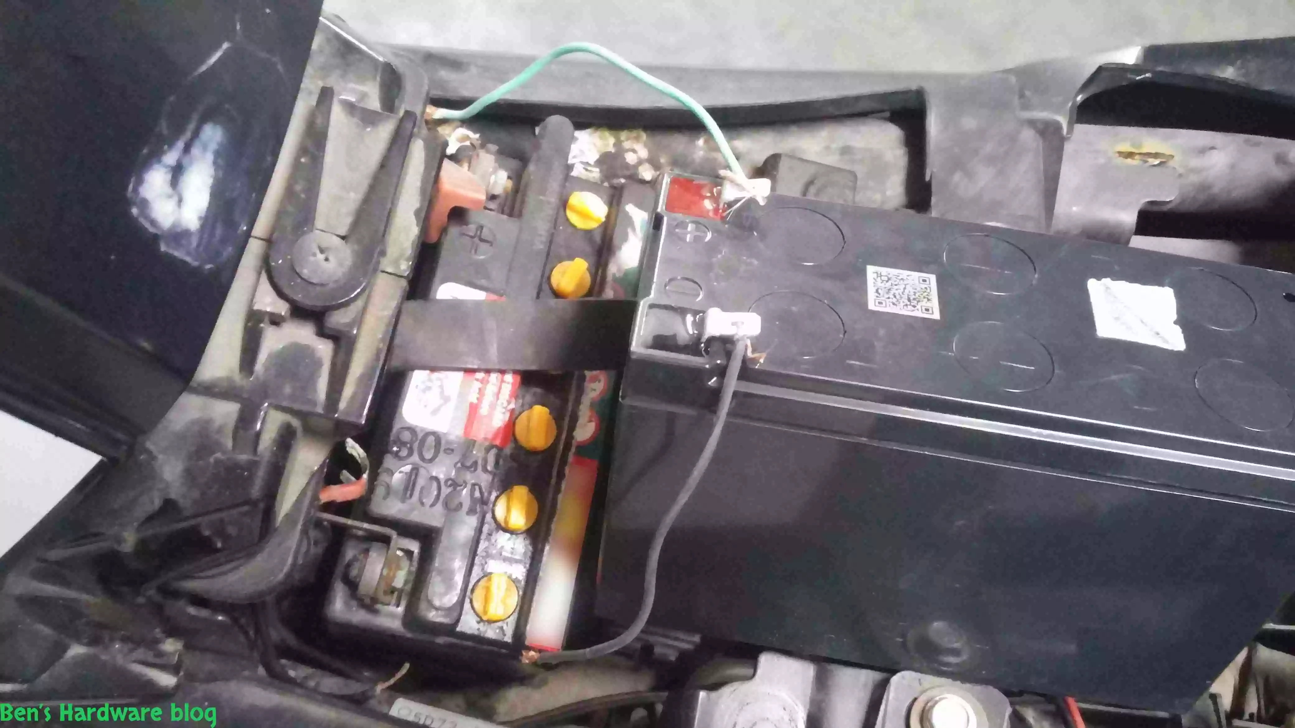 Starting_a_YZF-R125_Motorcycle_with_a_UPS_Battery9.webp