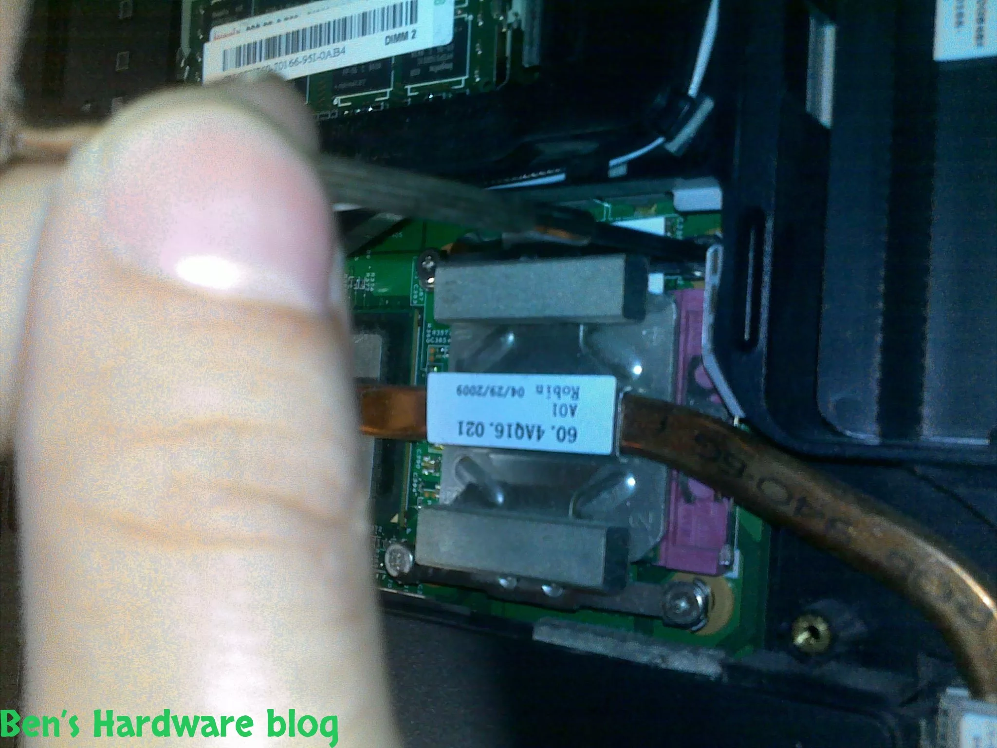 Upgrading_a_Dell_Inspiron_1545_CPU22.webp