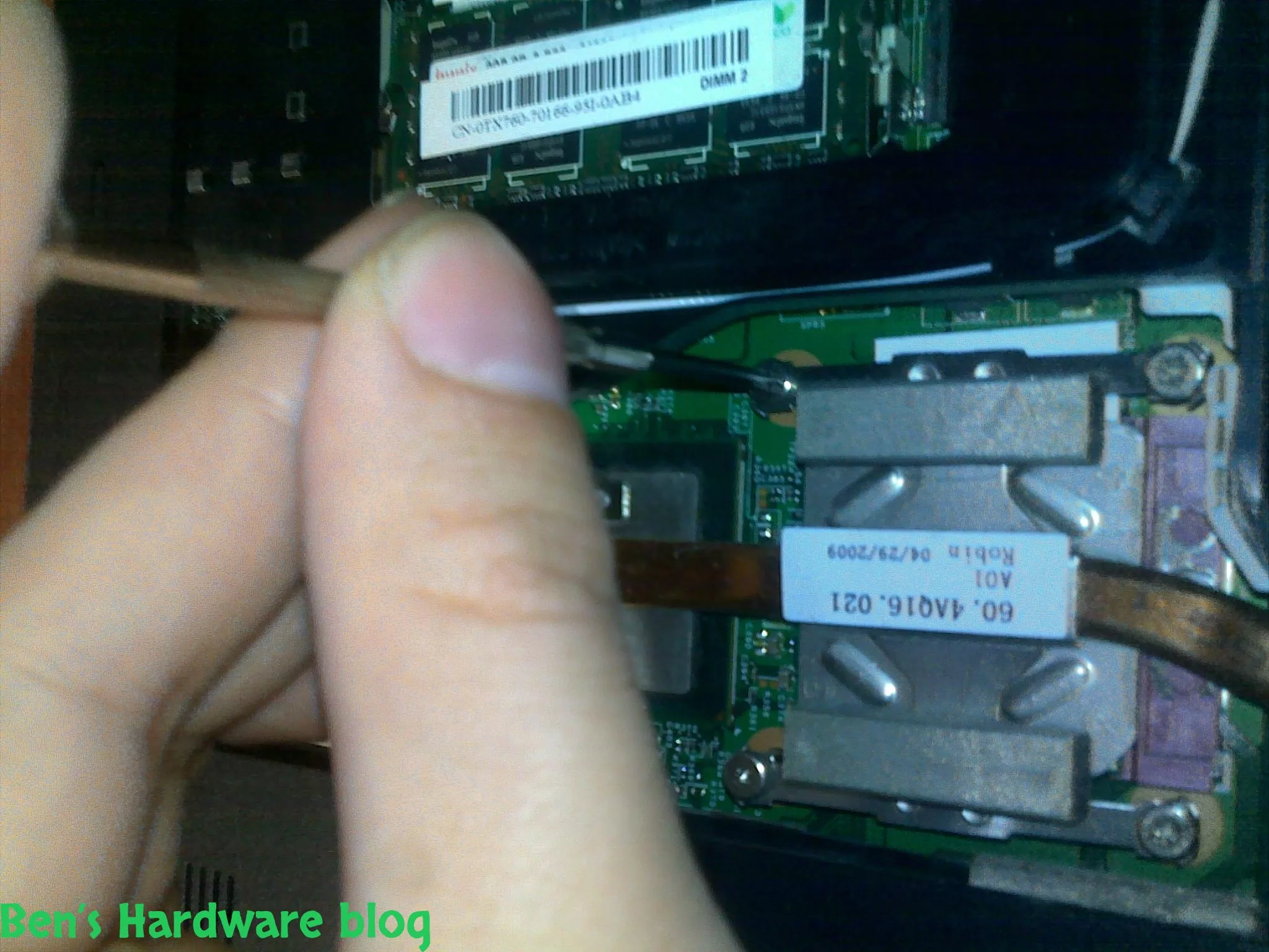 Upgrading_a_Dell_Inspiron_1545_CPU23.webp