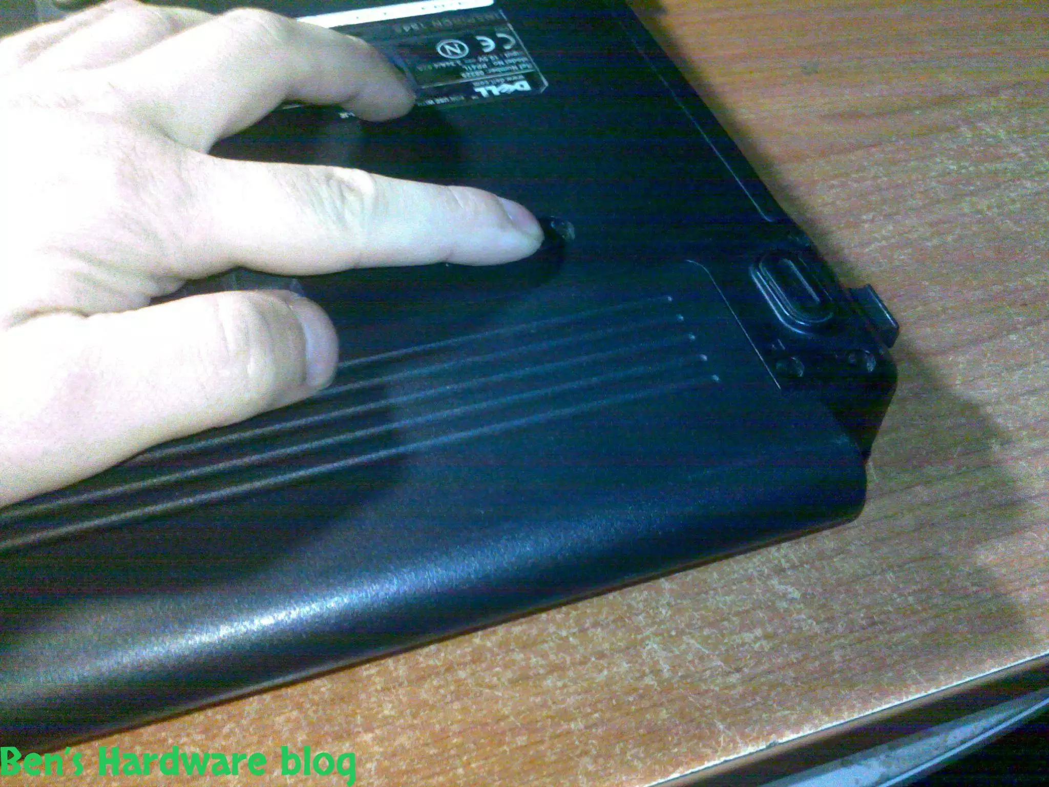 Upgrading_a_Dell_Inspiron_1545_CPU3.webp