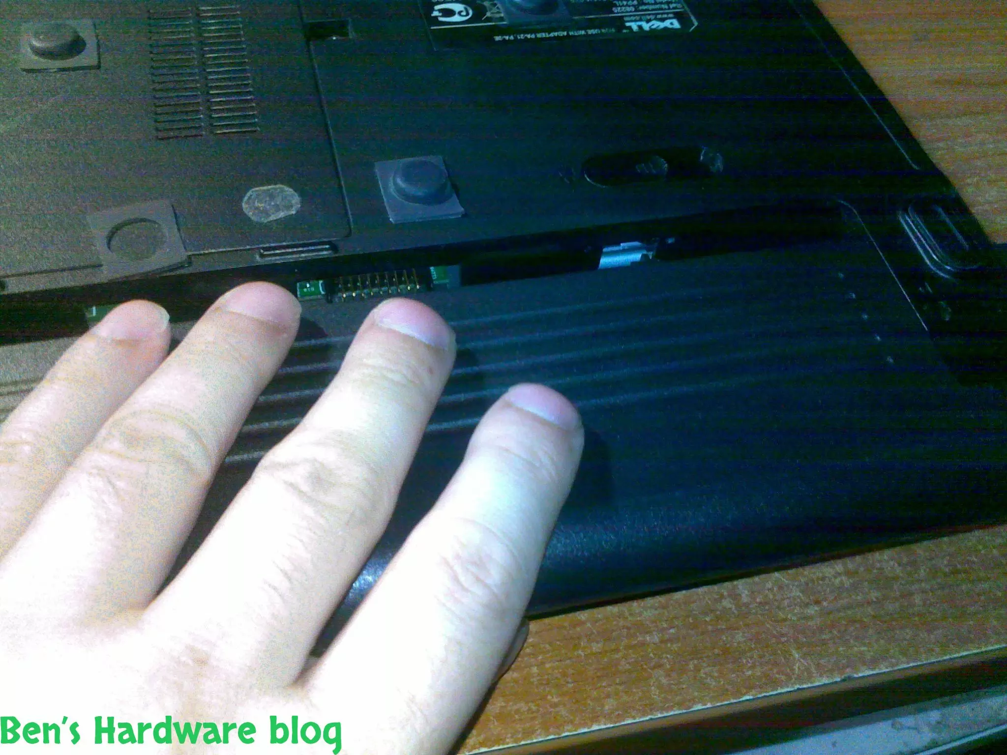 Upgrading_a_Dell_Inspiron_1545_CPU4.webp