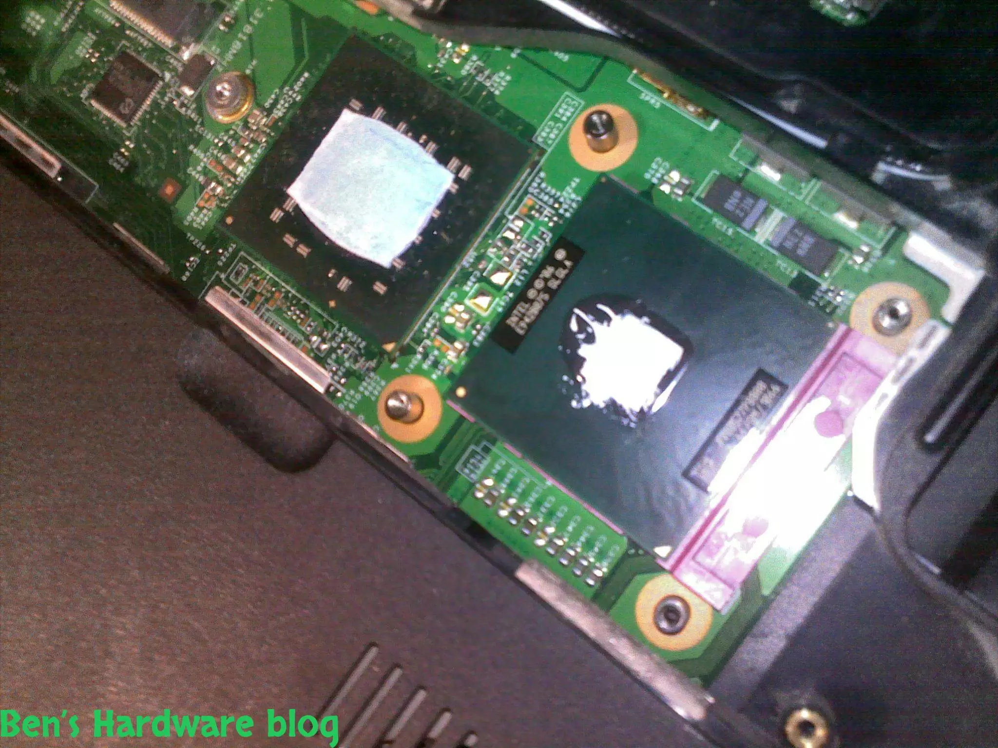 Upgrading_a_Dell_Inspiron_1545_CPU41.webp
