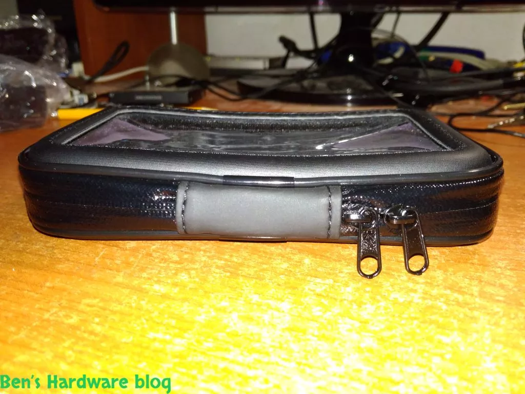 WaterProof_Smartphone_Motorcycle_Case3.webp