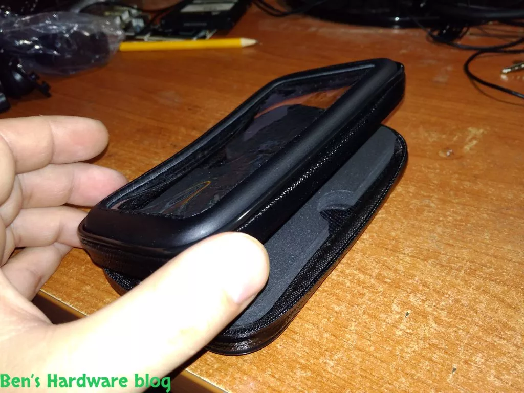 WaterProof_Smartphone_Motorcycle_Case6.webp